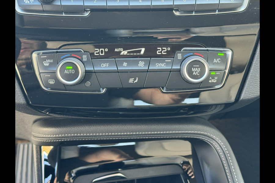 BMW X1 XDrive20i Executive Cruise control Climate control Trekhaak Dealeronderhouden Audio