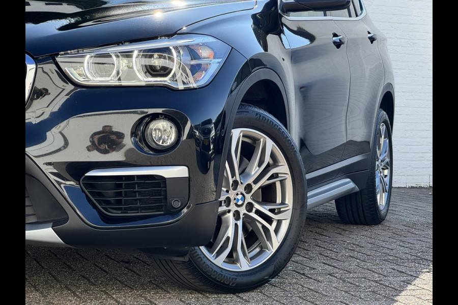 BMW X1 XDrive20i Executive Cruise control Climate control Trekhaak Dealeronderhouden Audio