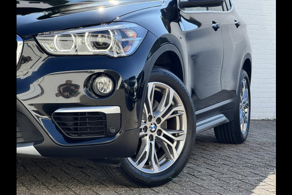 BMW X1 XDrive20i Executive Cruise control Climate control Trekhaak Dealeronderhouden Audio