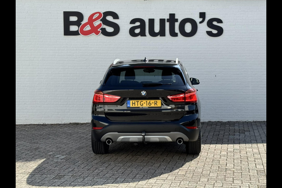 BMW X1 XDrive20i Executive Cruise control Climate control Trekhaak Dealeronderhouden Audio
