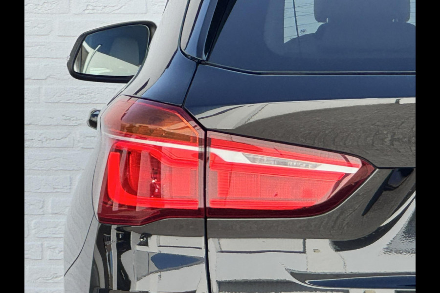 BMW X1 XDrive20i Executive Cruise control Climate control Trekhaak Dealeronderhouden Audio