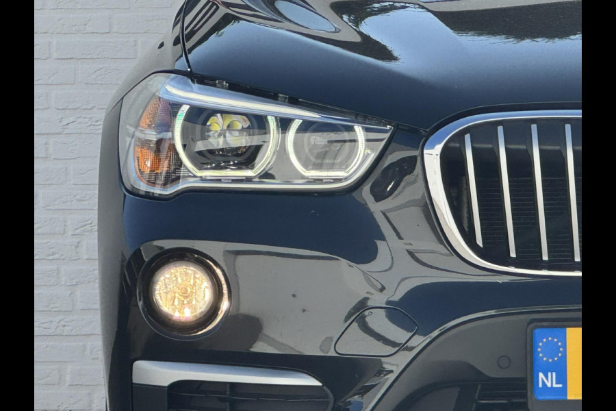 BMW X1 XDrive20i Executive Cruise control Climate control Trekhaak Dealeronderhouden Audio