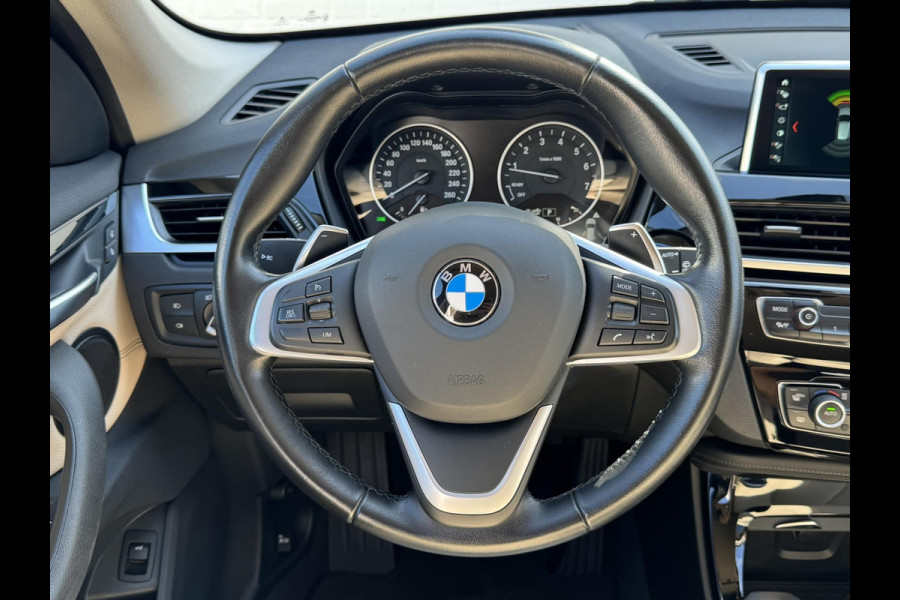 BMW X1 XDrive20i Executive Cruise control Climate control Trekhaak Dealeronderhouden Audio
