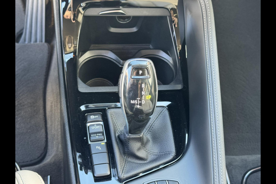 BMW X1 XDrive20i Executive Cruise control Climate control Trekhaak Dealeronderhouden Audio
