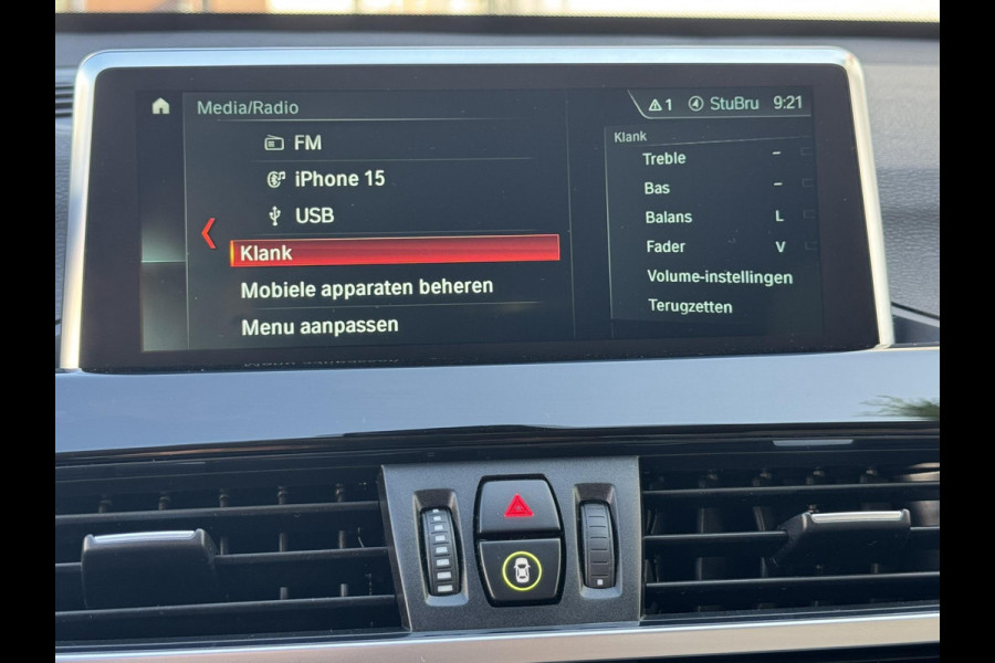 BMW X1 XDrive20i Executive Cruise control Climate control Trekhaak Dealeronderhouden Audio