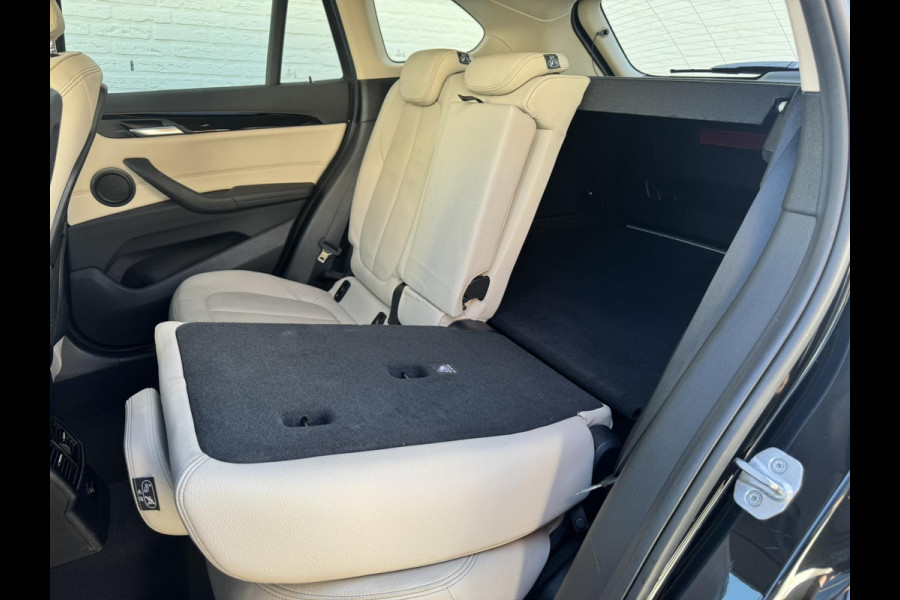BMW X1 XDrive20i Executive Cruise control Climate control Trekhaak Dealeronderhouden Audio