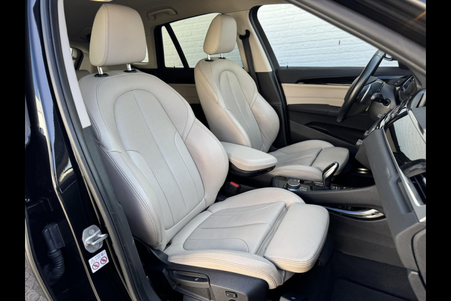 BMW X1 XDrive20i Executive Cruise control Climate control Trekhaak Dealeronderhouden Audio
