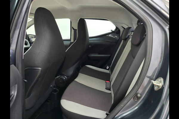 Toyota Aygo 1.0 VVT-i x-nav | Parkeercamera | Navi | Cruisecontrol | Bluetooth audio | Carlink | dealerauto