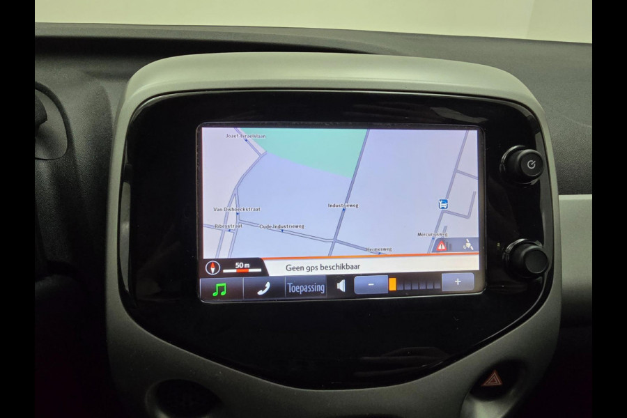 Toyota Aygo 1.0 VVT-i x-nav | Parkeercamera | Navi | Cruisecontrol | Bluetooth audio | Carlink | dealerauto