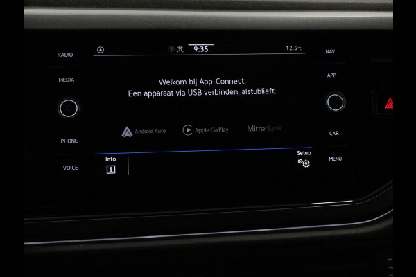 Volkswagen Polo 1.0 TSI 110pk Highline | DEMO ! | Navigatie Apple Carplay/Android Auto Parkeersensoren Stoelverwarming Ledverlichting Getinte ramen Climate Control