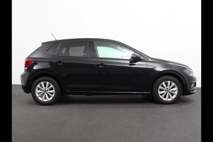 Volkswagen Polo 1.0 TSI 110pk Highline | DEMO ! | Navigatie Apple Carplay/Android Auto Parkeersensoren Stoelverwarming Ledverlichting Getinte ramen Climate Control
