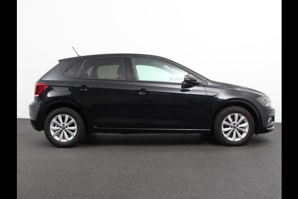 Volkswagen Polo 1.0 TSI 110pk Highline | DEMO ! | Navigatie Apple Carplay/Android Auto Parkeersensoren Stoelverwarming Ledverlichting Getinte ramen Climate Control