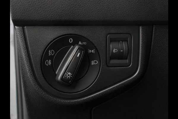Volkswagen Polo 1.0 TSI 110pk Highline | DEMO ! | Navigatie Apple Carplay/Android Auto Parkeersensoren Stoelverwarming Ledverlichting Getinte ramen Climate Control
