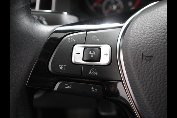 Volkswagen Polo 1.0 TSI 110pk Highline | DEMO ! | Navigatie Apple Carplay/Android Auto Parkeersensoren Stoelverwarming Ledverlichting Getinte ramen Climate Control