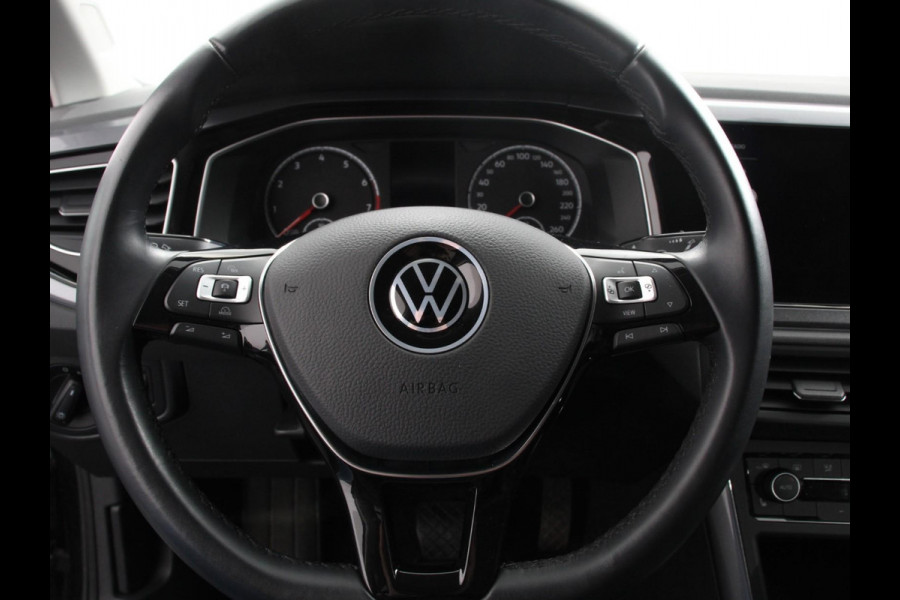 Volkswagen Polo 1.0 TSI 110pk Highline | DEMO ! | Navigatie Apple Carplay/Android Auto Parkeersensoren Stoelverwarming Ledverlichting Getinte ramen Climate Control