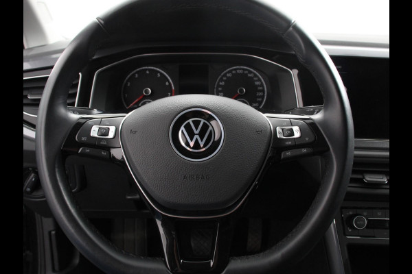 Volkswagen Polo 1.0 TSI 110pk Highline | DEMO ! | Navigatie Apple Carplay/Android Auto Parkeersensoren Stoelverwarming Ledverlichting Getinte ramen Climate Control