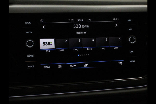 Volkswagen Polo 1.0 TSI 110pk Highline | DEMO ! | Navigatie Apple Carplay/Android Auto Parkeersensoren Stoelverwarming Ledverlichting Getinte ramen Climate Control