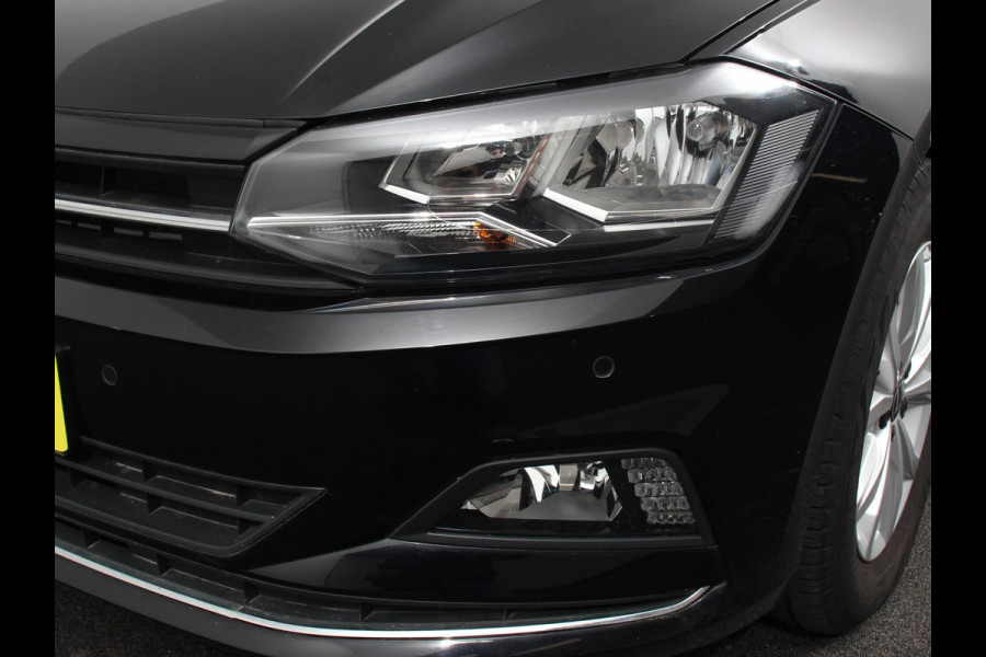 Volkswagen Polo 1.0 TSI 110pk Highline | DEMO ! | Navigatie Apple Carplay/Android Auto Parkeersensoren Stoelverwarming Ledverlichting Getinte ramen Climate Control