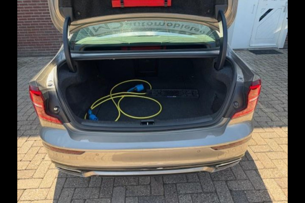 Volvo S60 2.0 Recharge T6 AWD R-Design - Dealer Onderhouden