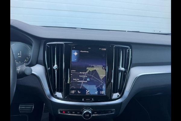 Volvo S60 2.0 Recharge T6 AWD R-Design - Dealer Onderhouden