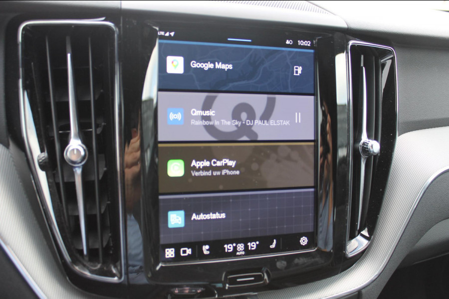 Volvo XC60 T6 350PK Automaat Plug-In Plus Black Edition Panoramisch schuif-kanteldak / Bowers & Wilkins Audio / 21" lichtmetalen velgen / Head-Up Display / 360graden camera