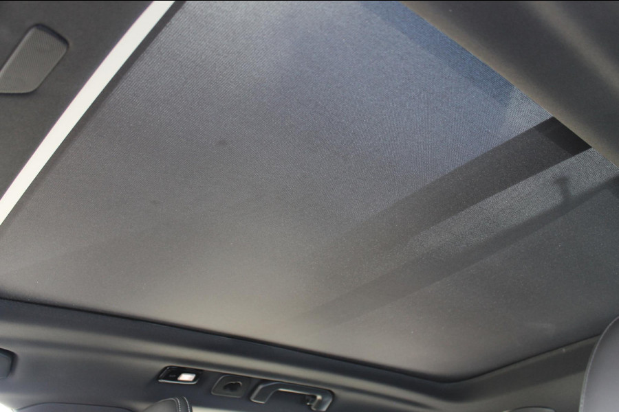 Volvo XC60 T6 350PK Automaat Plug-In Plus Black Edition Panoramisch schuif-kanteldak / Bowers & Wilkins Audio / 21" lichtmetalen velgen / Head-Up Display / 360graden camera