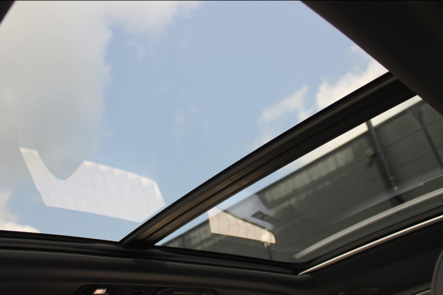 Volvo XC60 T6 350PK Automaat Plug-In Plus Black Edition Panoramisch schuif-kanteldak / Bowers & Wilkins Audio / 21" lichtmetalen velgen / Head-Up Display / 360graden camera