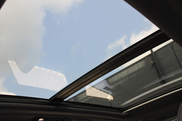 Volvo XC60 T6 350PK Automaat Plug-In Plus Black Edition Panoramisch schuif-kanteldak / Bowers & Wilkins Audio / 21" lichtmetalen velgen / Head-Up Display / 360graden camera
