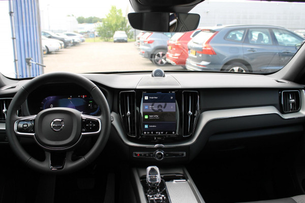 Volvo XC60 T6 350PK Automaat Plug-In Plus Black Edition Panoramisch schuif-kanteldak / Bowers & Wilkins Audio / 21" lichtmetalen velgen / Head-Up Display / 360graden camera