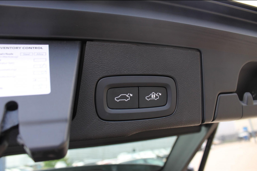 Volvo XC60 T6 350PK Automaat Plug-In Plus Black Edition Panoramisch schuif-kanteldak / Bowers & Wilkins Audio / 21" lichtmetalen velgen / Head-Up Display / 360graden camera