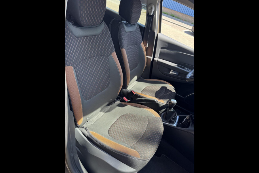 Renault Captur 0.9 TCe Intens - Navigatie I Airco I PDC I LED I Sport velgen I Dealer onderhouden