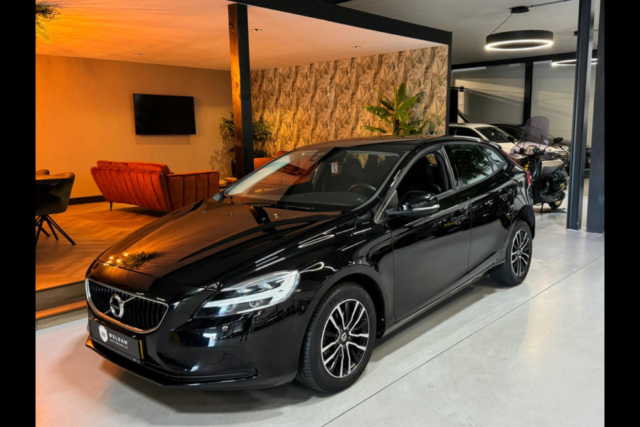 Volvo V40 2.0 T2 Momentum Garantie Camera StoelVW Cruise Clima Navi Bluetooth Led Rijklaar