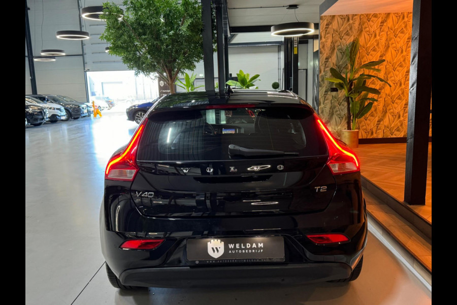 Volvo V40 2.0 T2 Momentum Garantie Camera StoelVW Cruise Clima Navi Bluetooth Led Rijklaar