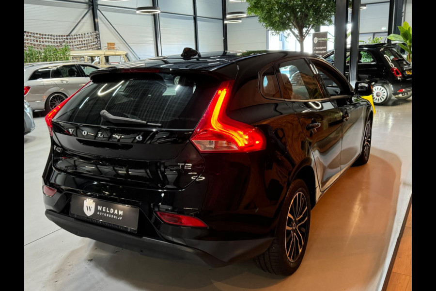 Volvo V40 2.0 T2 Momentum Garantie Camera StoelVW Cruise Clima Navi Bluetooth Led Rijklaar