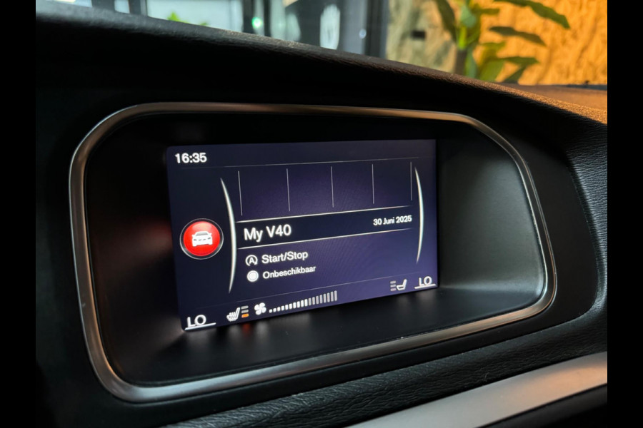Volvo V40 2.0 T2 Momentum Garantie Camera StoelVW Cruise Clima Navi Bluetooth Led Rijklaar