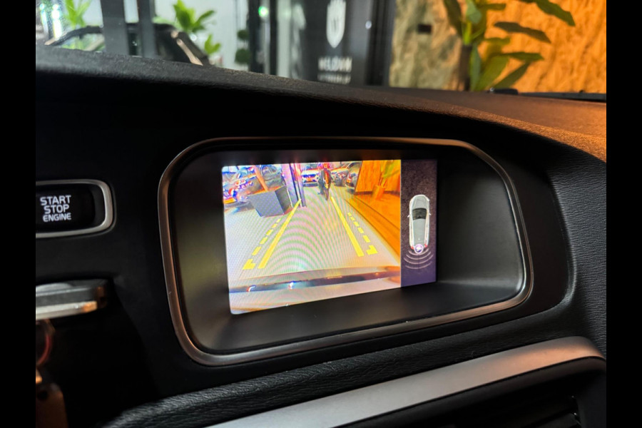 Volvo V40 2.0 T2 Momentum Garantie Camera StoelVW Cruise Clima Navi Bluetooth Led Rijklaar
