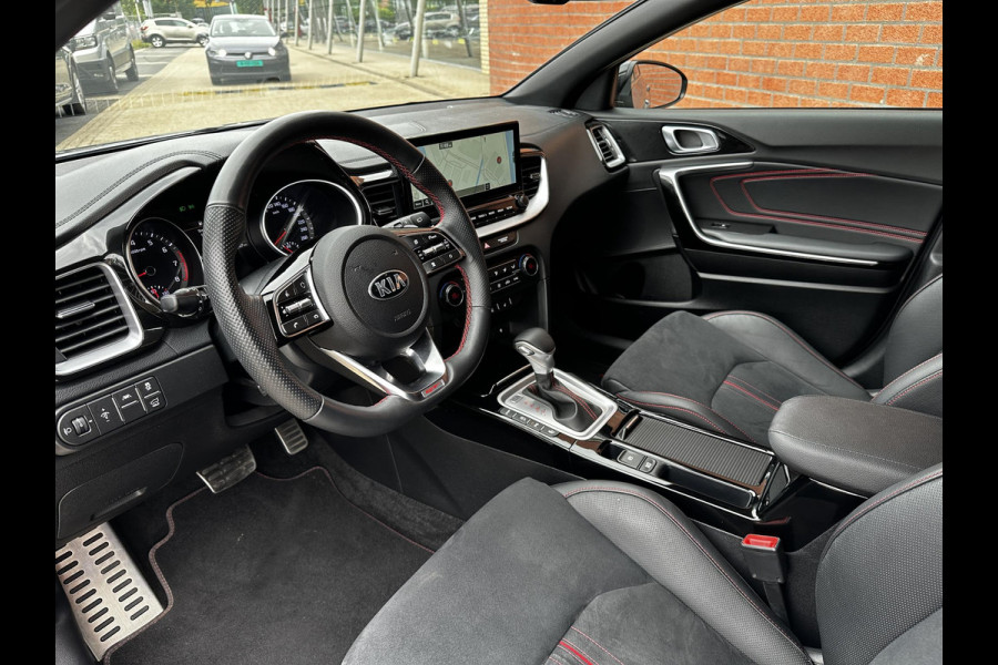 Kia ProCeed 1.6 T-GDi 204pk Automaat GT Kia ProCeed 1.6 T-GDi GT Navigatie Climate Control Electrisch bediendbare achterklep Adaptive Cruise Control Camera Dab Keyless start