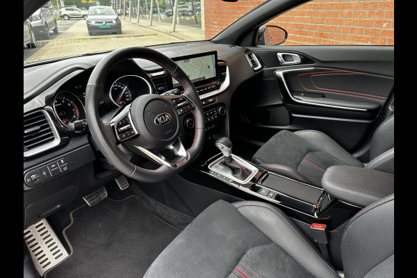 Kia ProCeed 1.6 T-GDi 204pk Automaat GT Kia ProCeed 1.6 T-GDi GT Navigatie Climate Control Electrisch bediendbare achterklep Adaptive Cruise Control Camera Dab Keyless start