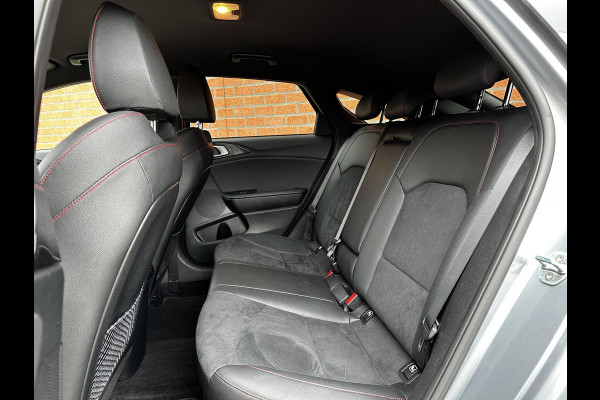 Kia ProCeed 1.6 T-GDi 204pk Automaat GT Kia ProCeed 1.6 T-GDi GT Navigatie Climate Control Electrisch bediendbare achterklep Adaptive Cruise Control Camera Dab Keyless start