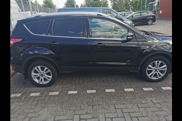 Ford Kuga 1.5 EcoBoost 182 PK Titanium 4WD Automaat | Trekhaak | Winterpack | Navigatie | Camera | Climate Control | Cruise Control | PDC V + A