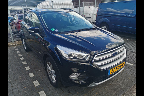 Ford Kuga 1.5 EcoBoost 182 PK Titanium 4WD Automaat | Trekhaak | Winterpack | Navigatie | Camera | Climate Control | Cruise Control | PDC V + A