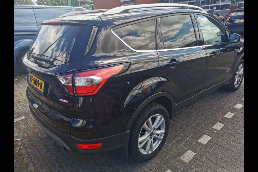 Ford Kuga 1.5 EcoBoost 182 PK Titanium 4WD Automaat | Trekhaak | Winterpack | Navigatie | Camera | Climate Control | Cruise Control | PDC V + A