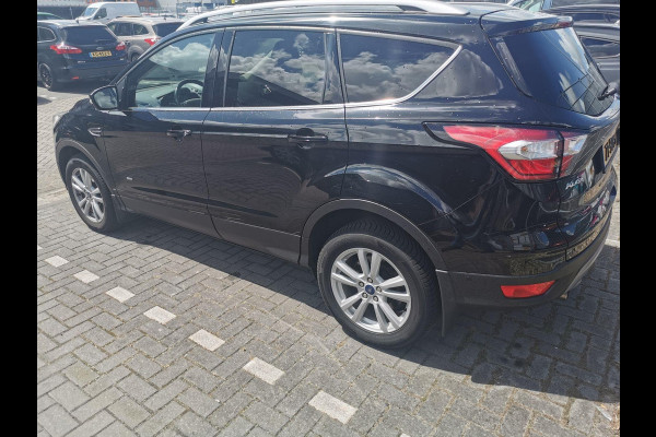 Ford Kuga 1.5 EcoBoost 182 PK Titanium 4WD Automaat | Trekhaak | Winterpack | Navigatie | Camera | Climate Control | Cruise Control | PDC V + A