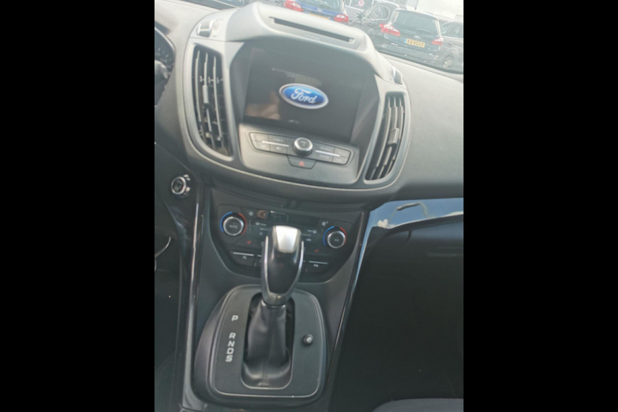 Ford Kuga 1.5 EcoBoost 182 PK Titanium 4WD Automaat | Trekhaak | Winterpack | Navigatie | Camera | Climate Control | Cruise Control | PDC V + A