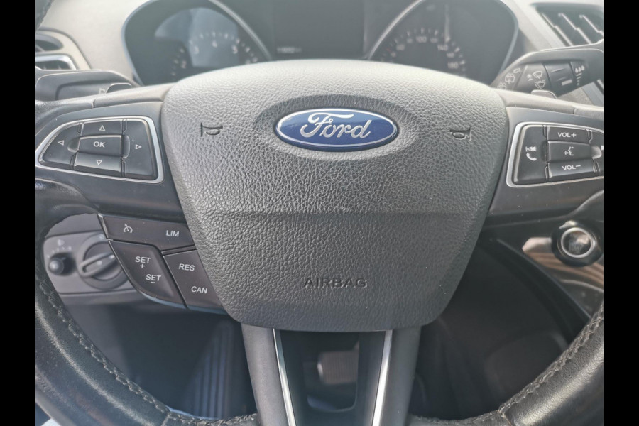 Ford Kuga 1.5 EcoBoost 182 PK Titanium 4WD Automaat | Trekhaak | Winterpack | Navigatie | Camera | Climate Control | Cruise Control | PDC V + A
