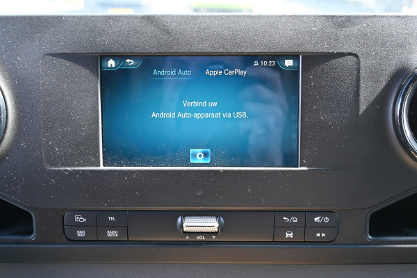 Mercedes-Benz Sprinter 319 CDI 3.0 V6 L2H2 3500 kg Trekhaak, Standkachel, MBUX navigatie en camera, Geveerde stoelen