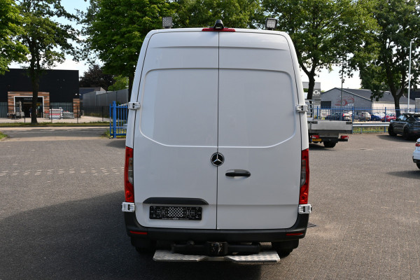 Mercedes-Benz Sprinter 319 CDI 3.0 V6 L2H2 3500 kg Trekhaak, Standkachel, MBUX navigatie en camera, Geveerde stoelen