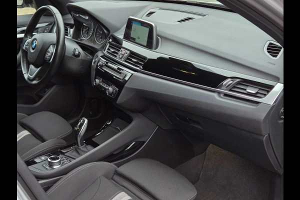BMW X1 SDRIVE18I SPORTLINE | SPORTSTOELEN | NAVIGATIE | CAMERA | ELEKTR. KOFFERKLEP |