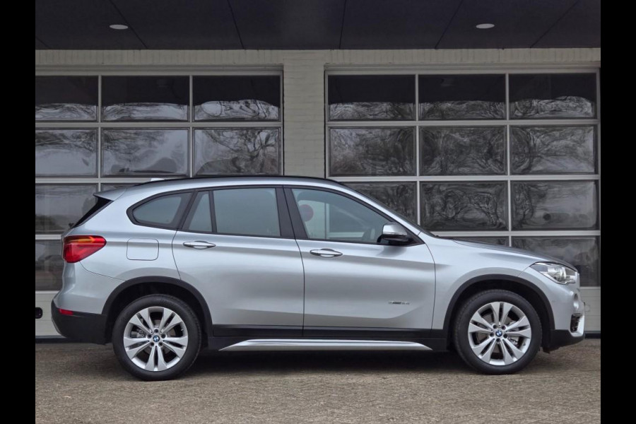 BMW X1 SDRIVE18I SPORTLINE | SPORTSTOELEN | NAVIGATIE | CAMERA | ELEKTR. KOFFERKLEP |
