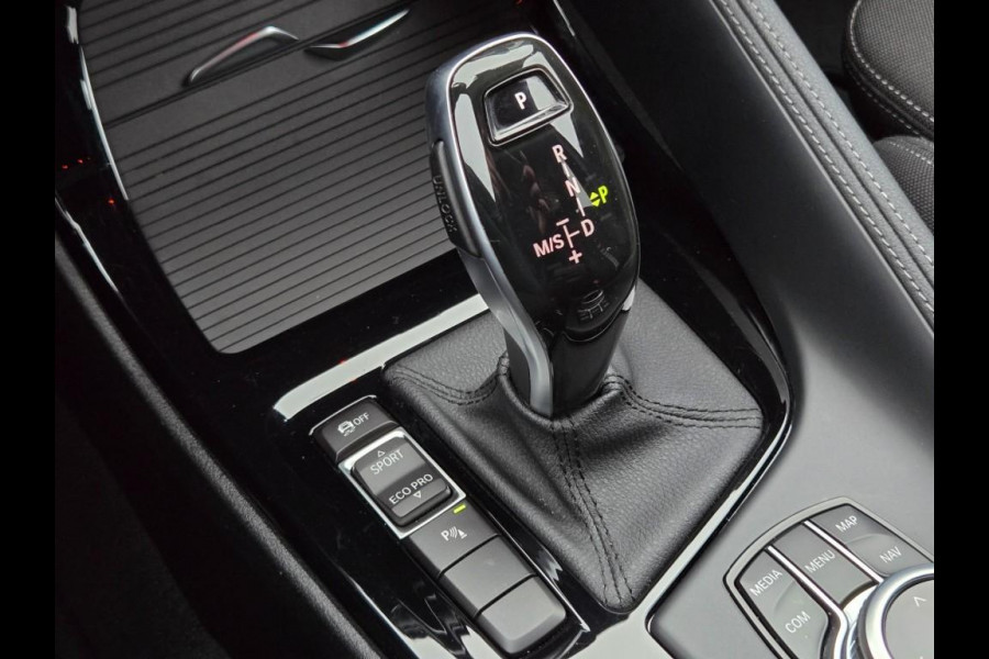BMW X1 SDRIVE18I SPORTLINE | SPORTSTOELEN | NAVIGATIE | CAMERA | ELEKTR. KOFFERKLEP |